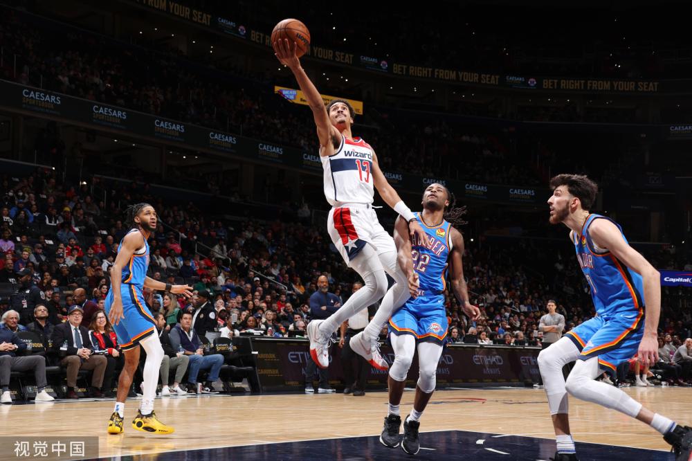 反而凭借成 反而凭借成