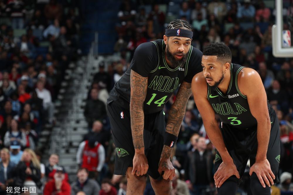 他以其快速 他以其快速